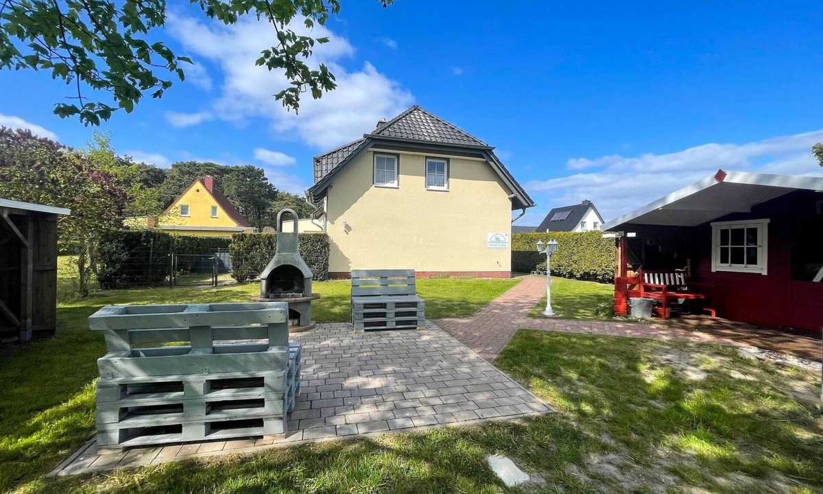 Thiessow House | Semi-detached vacation home on the Baltic Sea for the whole family