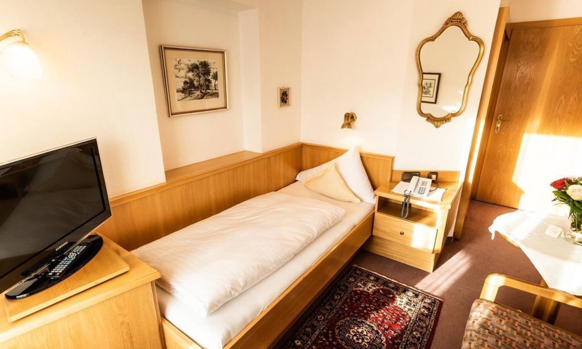 Seefeld in Tirol House | Single room Comfort D - Breakfast short stay - Hotel Helga