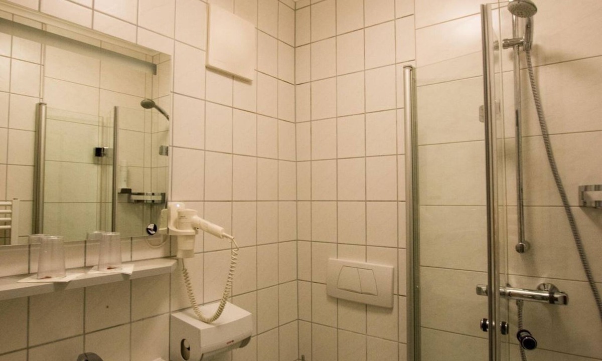 Sankt Egidi Bed & Breakfast | Single room with shower, toilet - Gasthof Egidiwirt