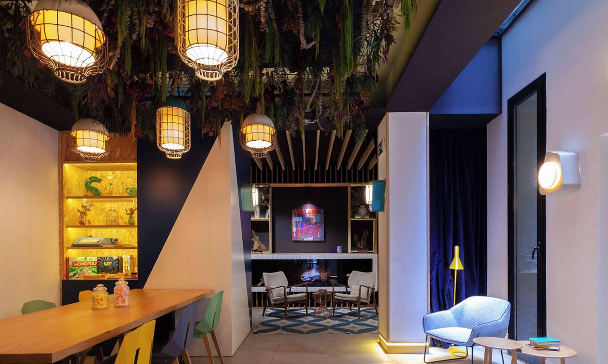 Golden Triangle of Art Hostel | SLEEP’N Atocha – B Corp Certified