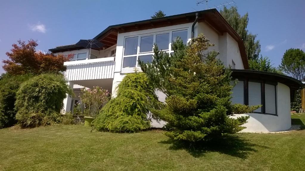 Ebersberg District Apartment | Sonnenoase am Dachsberg zwischen München, Tegernsee, Chiemsee, Messe München