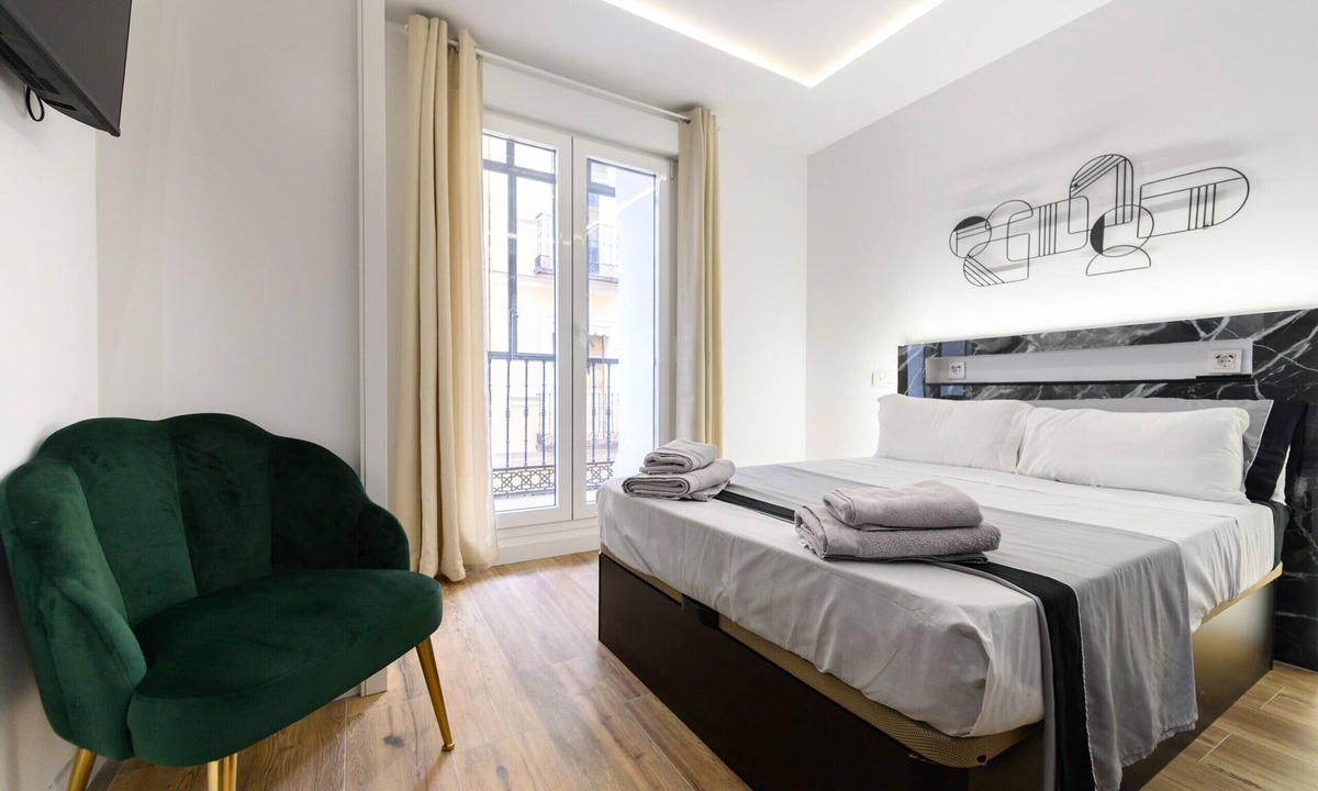Embajadores Apartment | Spacious 2-bedroom flat in the centre of Madrid.