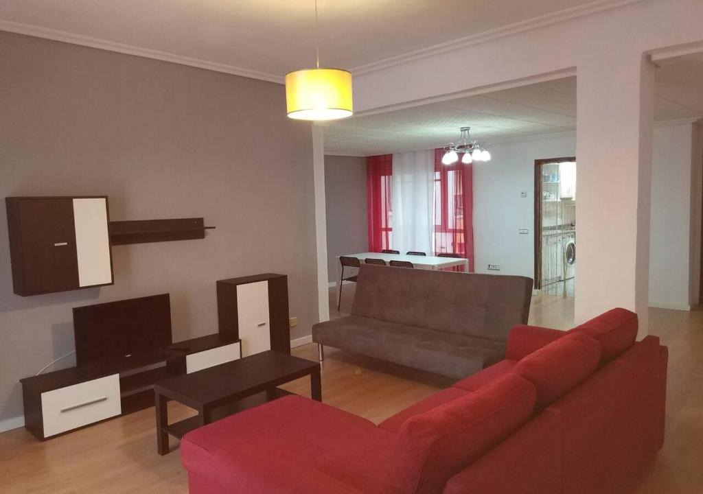 Logrono Apartment | Spacious apartment in Logroño with 120 m²