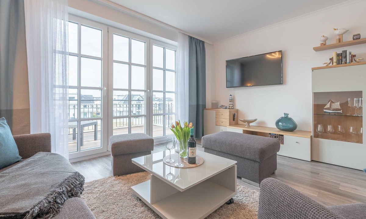 Boergerende-Rethwisch Apartment | Spacious Apartment with Balcony, Limited Sea View and Parking in Börgerende