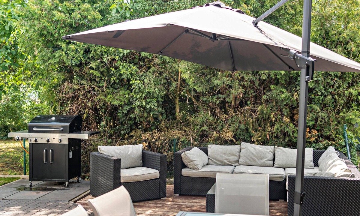 Weststadt House | Spacious Holiday Home with Garden & Terrace – Up to 9 Guests in Nuremberg