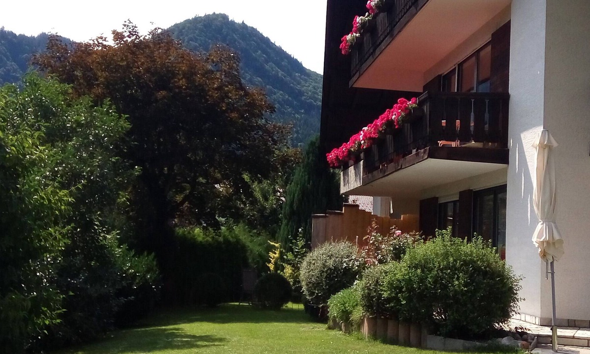 Vordermiesenbach Apartment | Speckhaus - relaxation away from traffic noise with a view of the mountains.