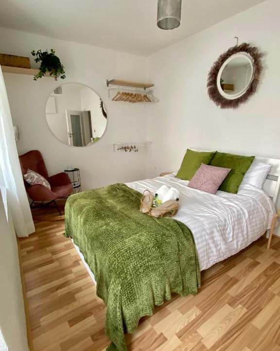 Links der Wertach-Nord Apartment | Stay in AUX, feel at home ! 2 room apartment central incl all you need for 4 person, 24H check in