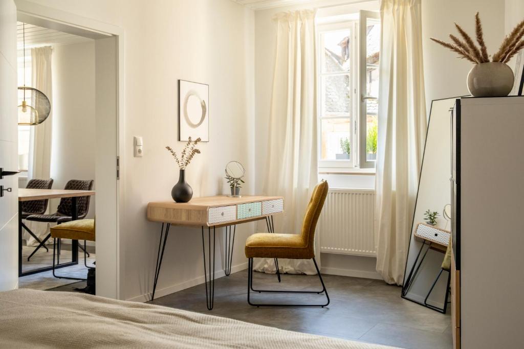 Bayreuth Apartment | Stilvoll! 2 Schlafzimmer! Klimatisiert! Gassenviertel-Fußgängerzone! Wohnzimmer! Küche! Bad!