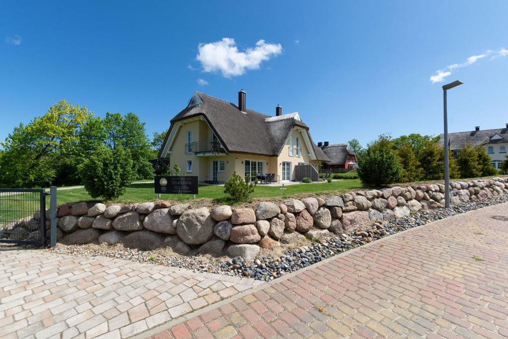 Lobbe Villa | Strandvilla "Babette" - BALO A, direkt am Meer, mit Sauna