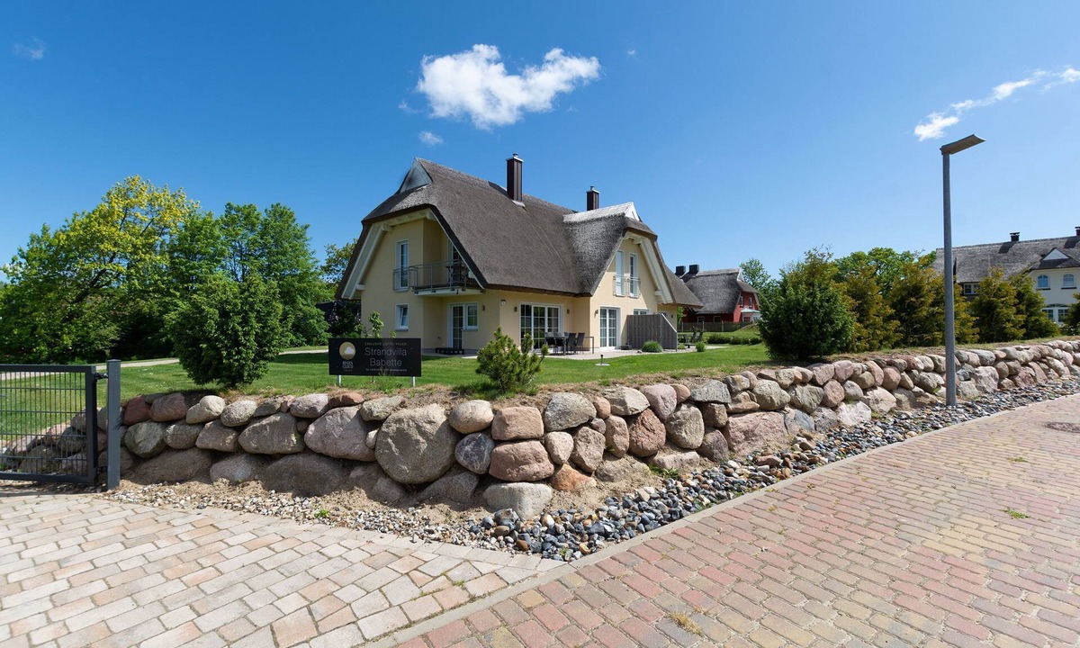Lobbe Cottage | Strandvilla Babette - Balo A, Direkt am Meer, mit Sauna - Haushälfte A