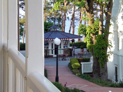 Binz Apartment | Strandvillen Binz - Ferienwohnung mit 1 Schlafzimmer und Balkon AH-625