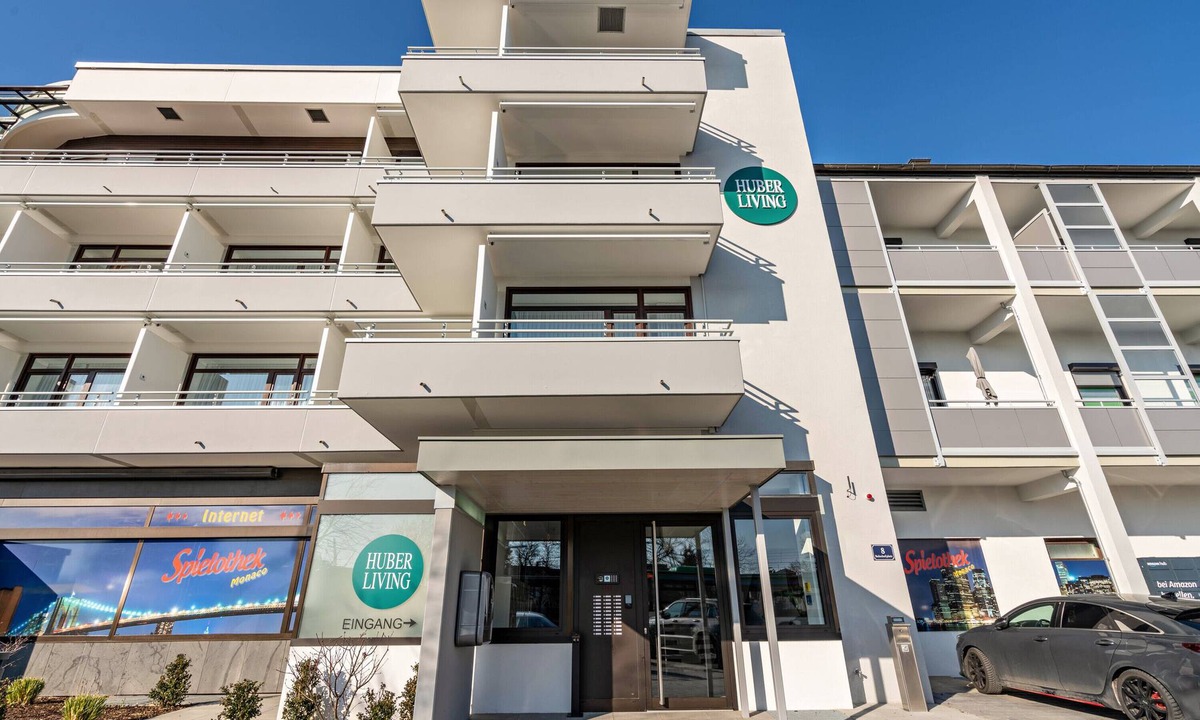 Furstenfeldbruck District Apartment | Studio Apartment 'Huber Living Basic 104' with Balcony and Wi-Fi