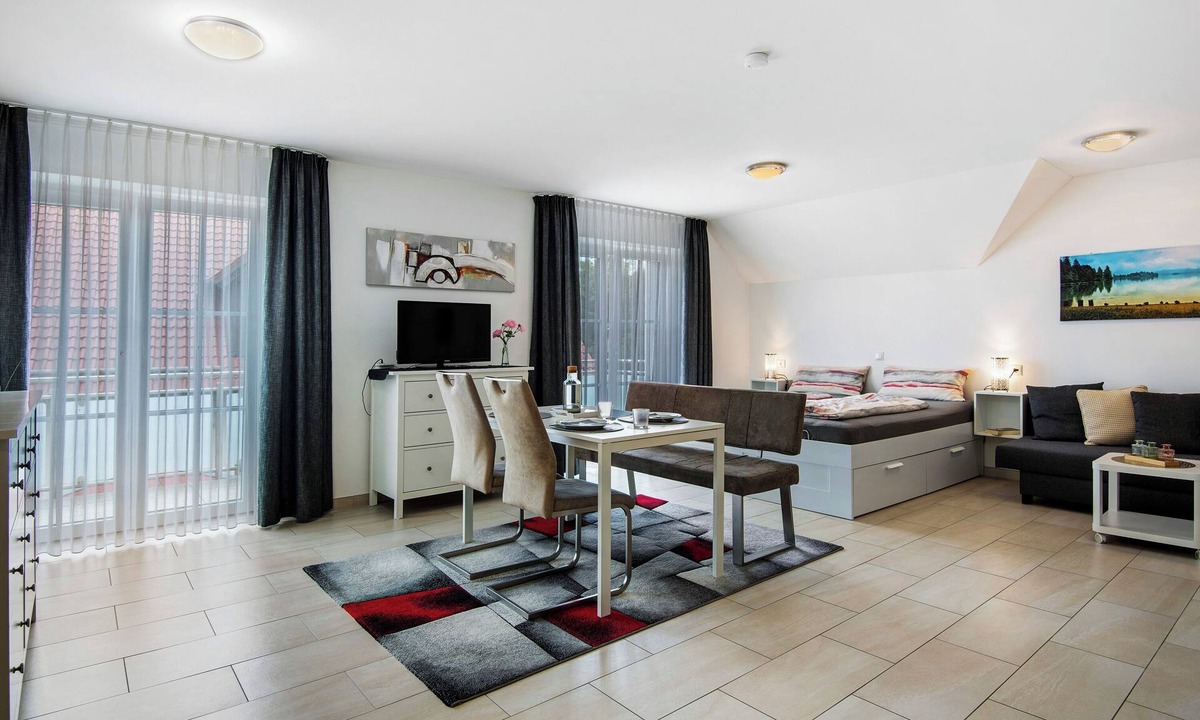 Ihrlerstein Apartment | Studio Apartment 'Mia' with Mountain View, Balcony and Wi-Fi