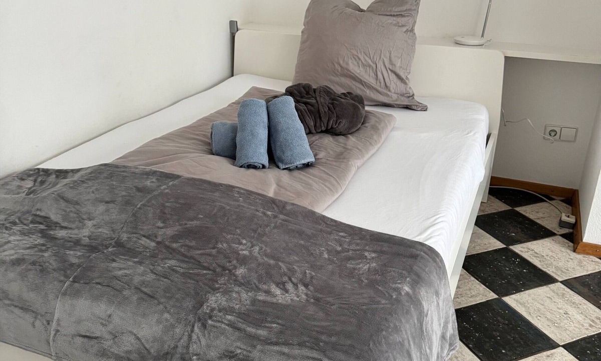 Neu-Ulm Apartment | Studio 'Schönste Lage An Der Donau 1' with Wi-Fi