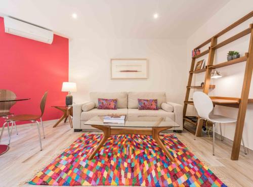 Milla de Oro Apartment | Stylish 1-Bed Apartment in Salamanca Madrid