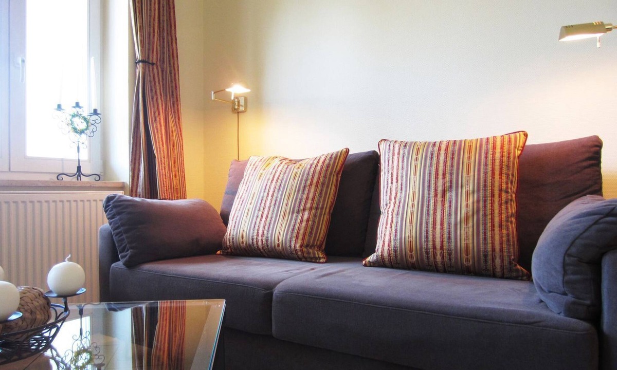 Kuhlungsborn Ost Apartment | Stylish vacation apartment with covered balcony, pets welcome - Villa