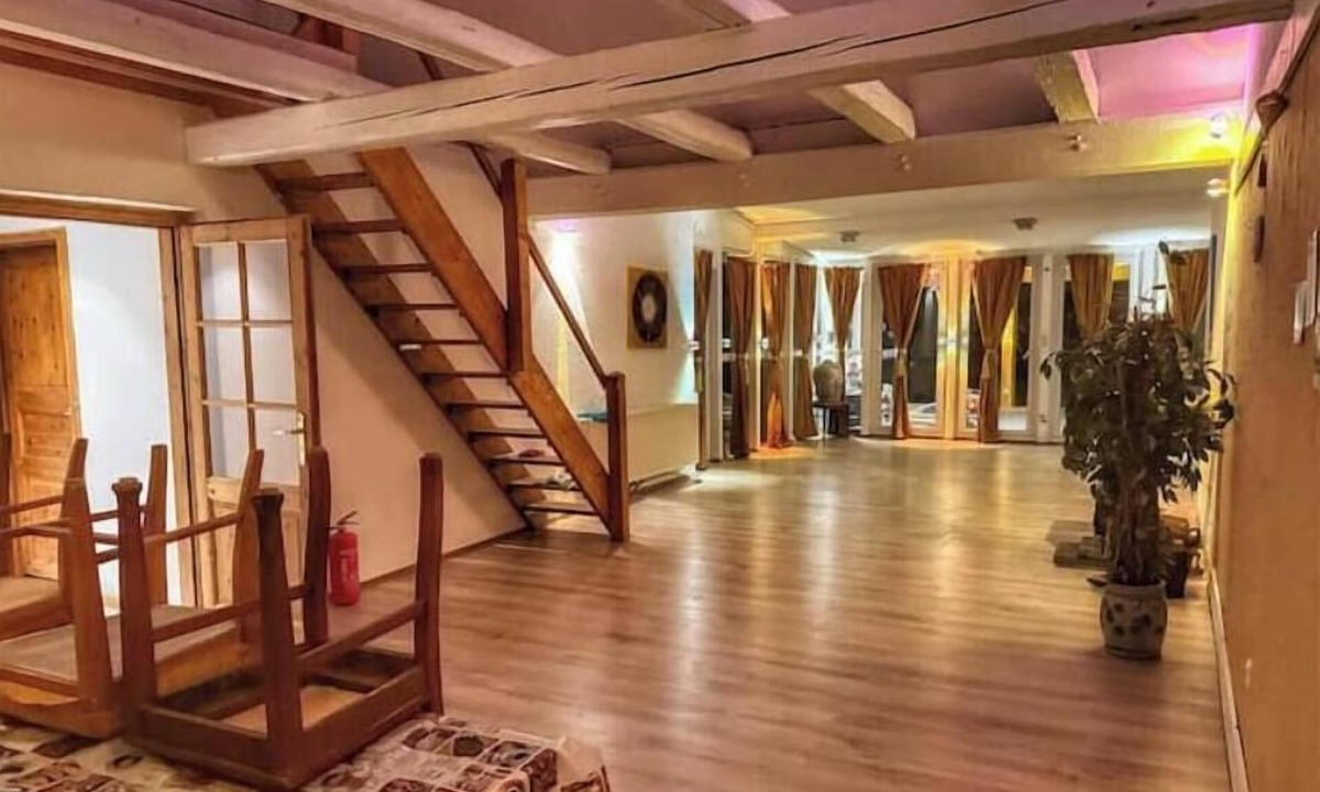 Burghaslach Apartment | Sunny apartment, seminar room for 12 people, Geiselwind