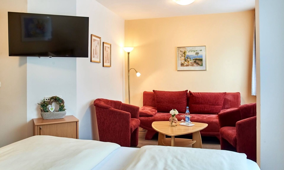 Neustadt an der Donau Apartment | Superior room Hindenburg (30sqm) for up to 4 people
