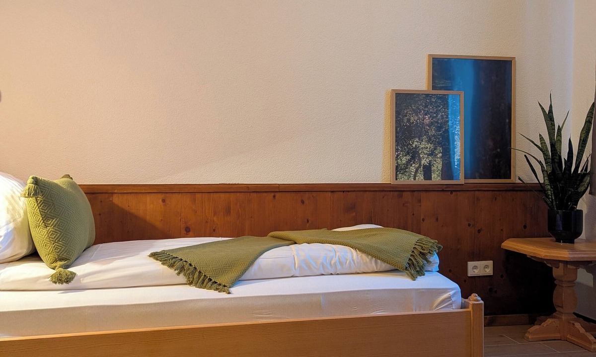 Schoenau an der Brend Villa | Tannenglück guest room - breathe in the forest air, feel the peace and quiet