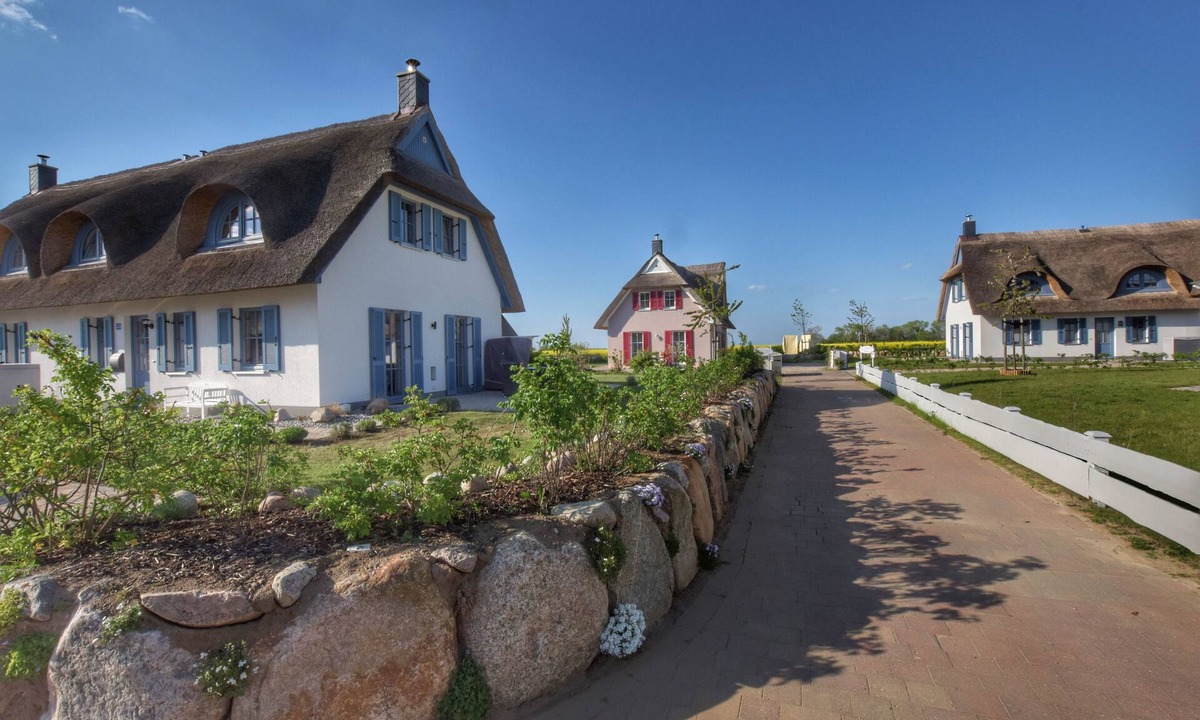 Zierow House | Thatched cottage in the bay of Wismar