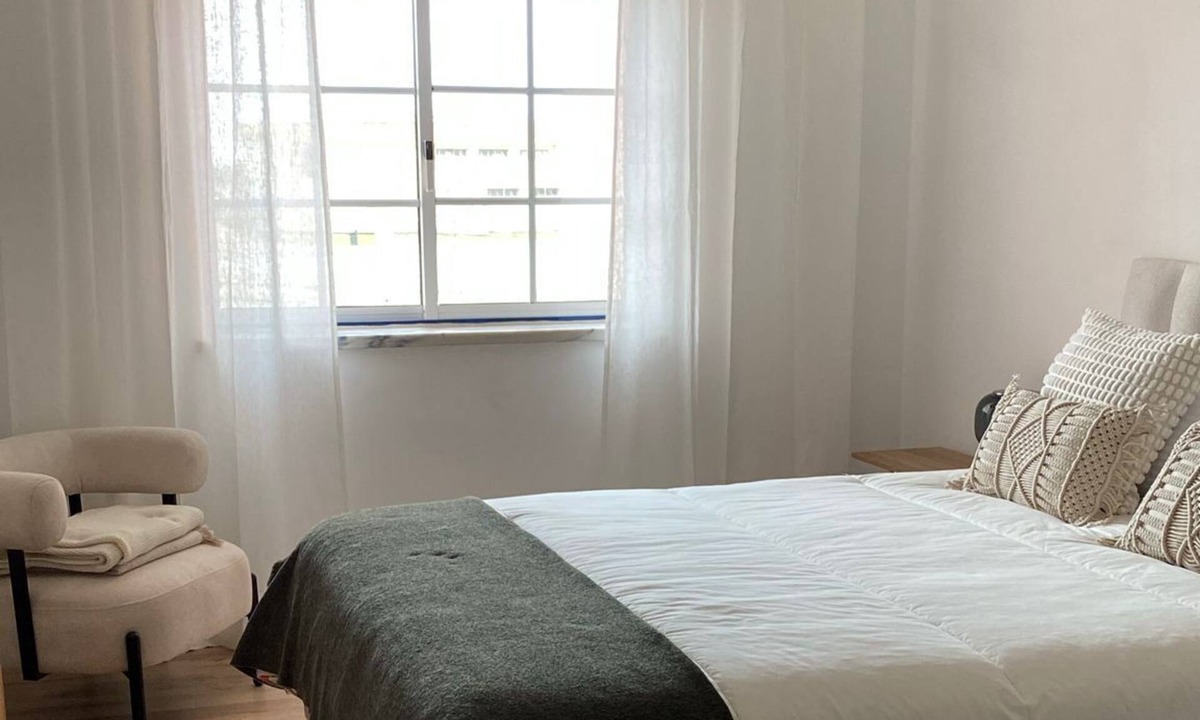 Sao Pedro Apartment | The Light House - A modern apartment near the famous surf-spots!