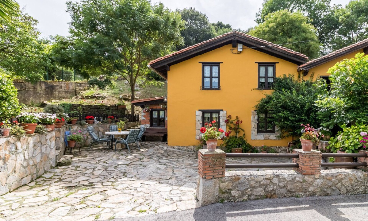 Camijanes House | The Postman's Cottage in Camijanes