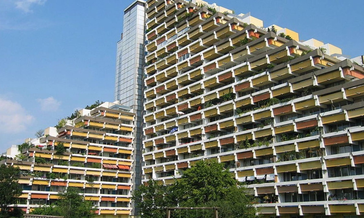 The Pyramid Built City | Oberfohring