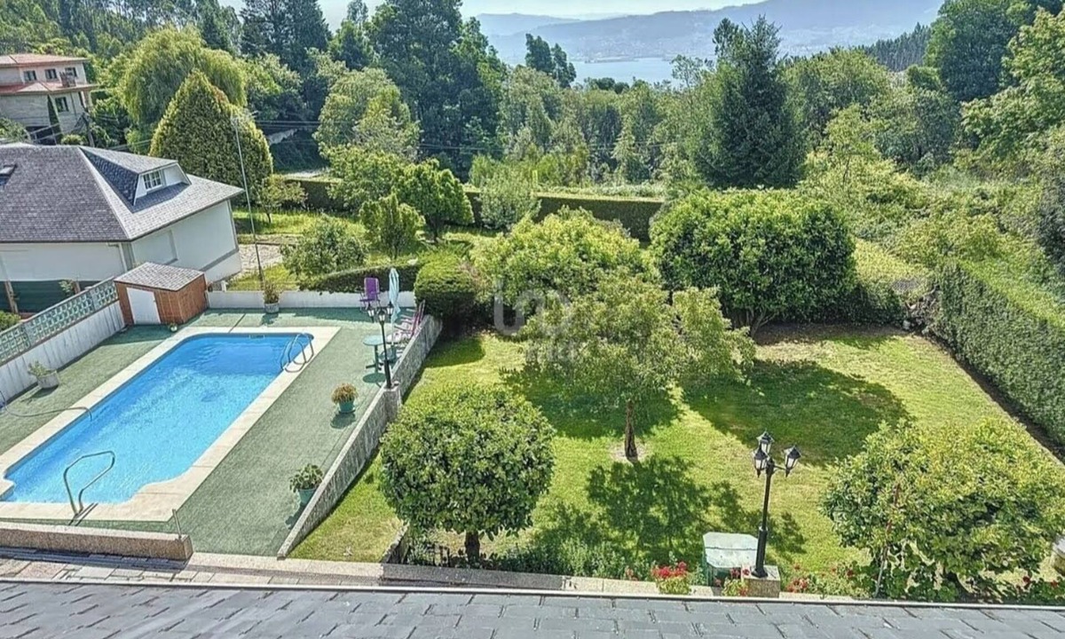 Quintans House | The viewpoint of Monte Bouza, Samieira