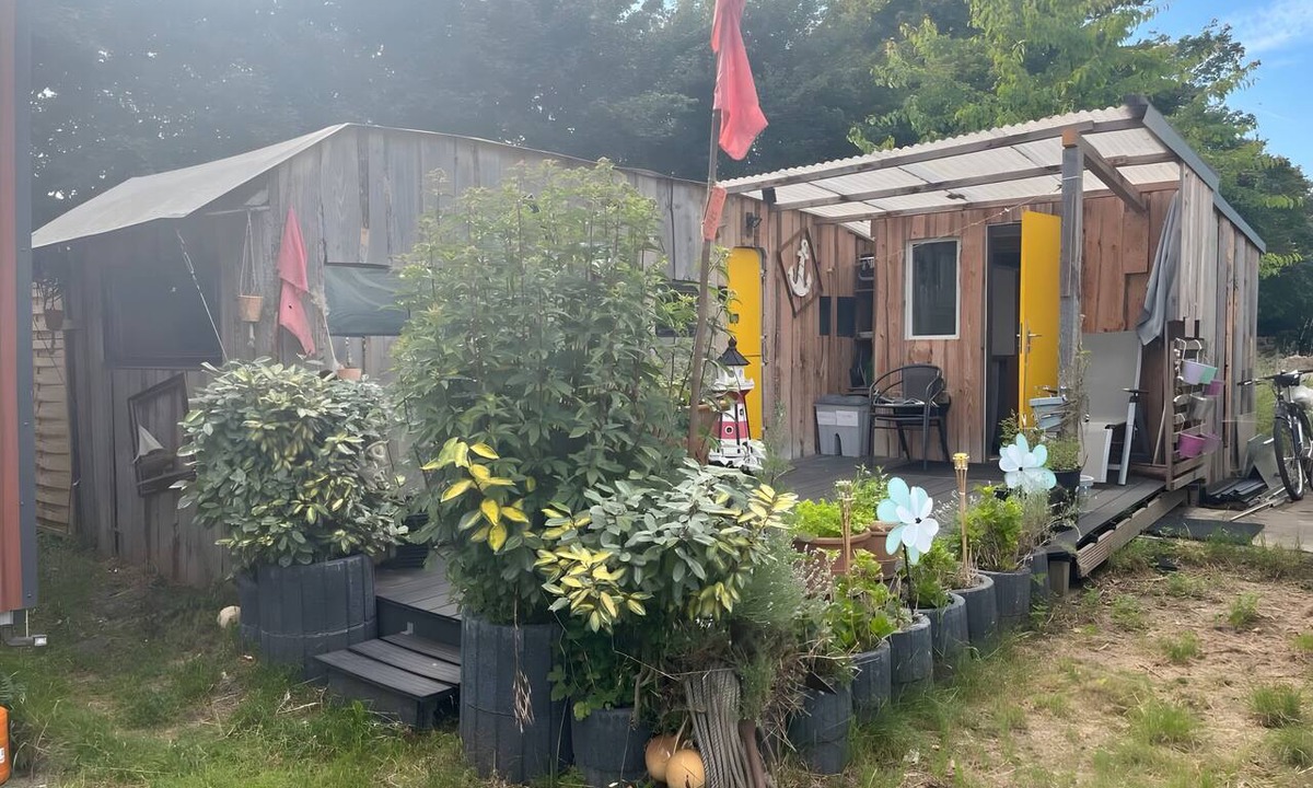 Mariendorf House | Tiny Home with Private Terrace