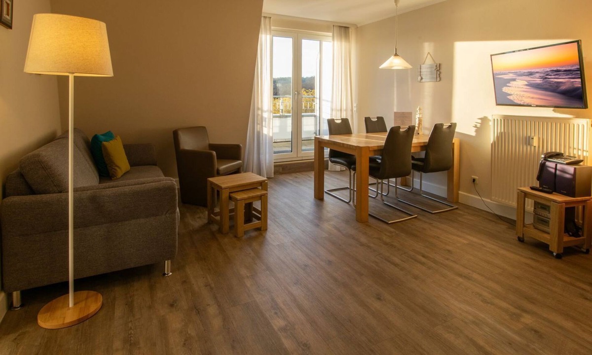 Seebad Bansin Apartment | Top floor apartment with sunny balcony and beautiful view of Lake Schloon -