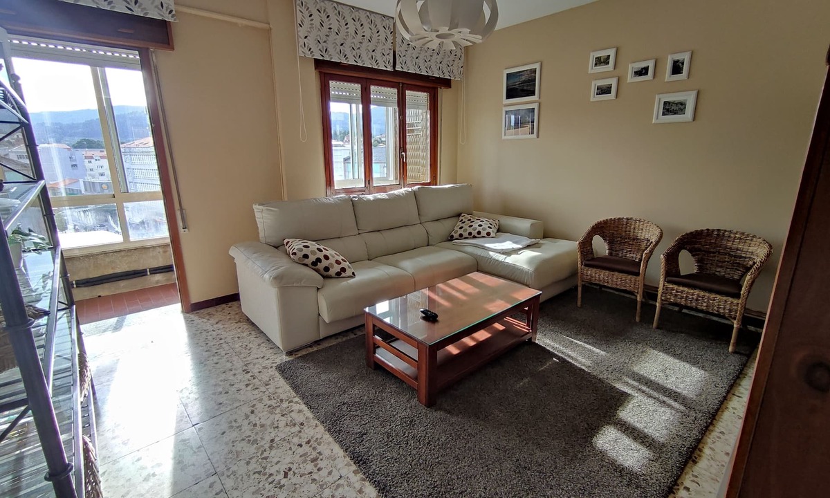 Boiro Apartment | Torre Plaza 4. A cozy apartment in Boiro, beaches and terraces.