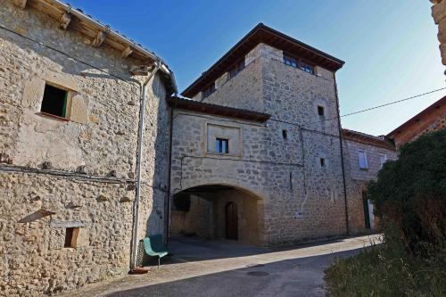 Merindad de Cuesta-Urria House | Torrona Torre Medieval en Las Merindades