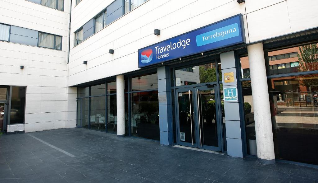 San Pascual Hotel | Travelodge Madrid Arturo Soria