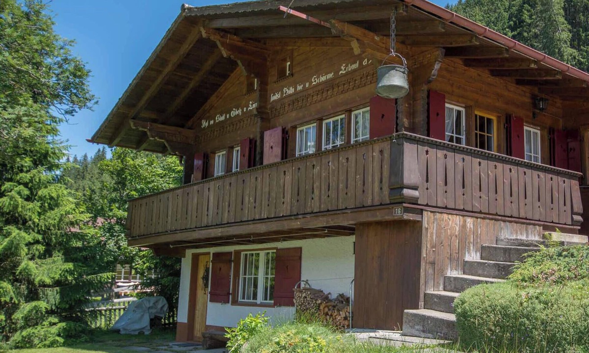 Adelboden Apartment | Typical Bernese Oberland chalet with large garden and magnificent views.