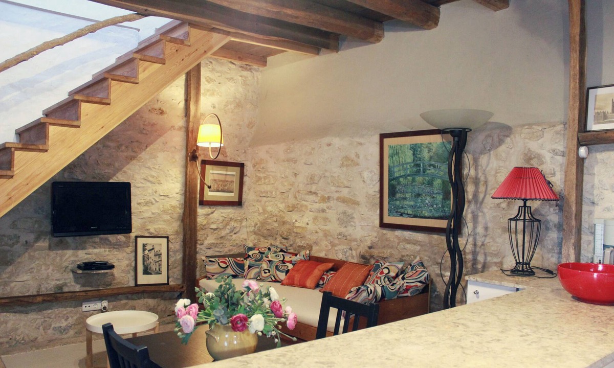 Banzao House | Typical Portuguese house between sea and mountains, ideal for hikers and surfers