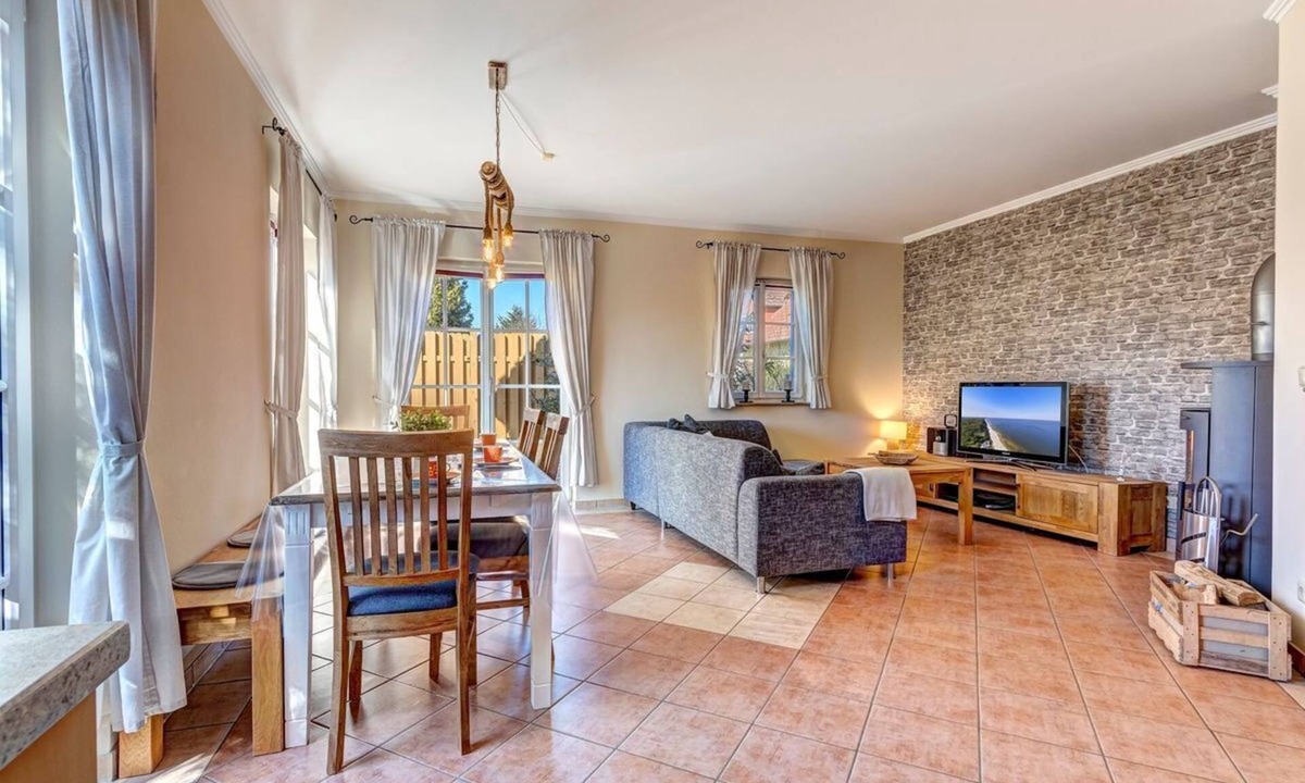 Kachlin House | Urlaub am Meer. Familienfreundlich mit Spielplatz und Teich