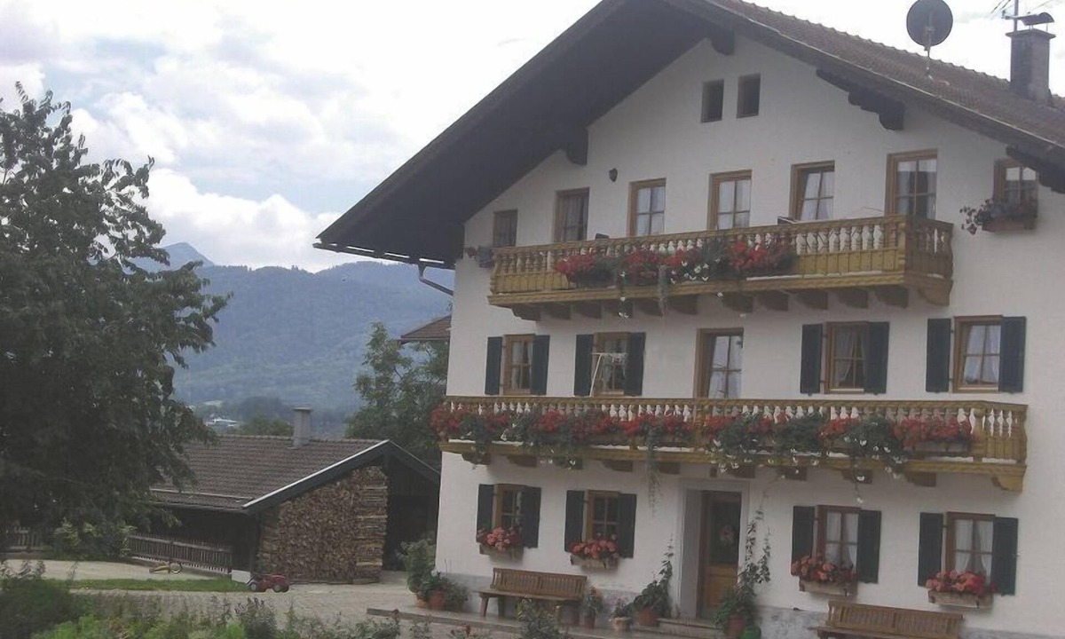 Bernau am Chiemsee Apartment | Vacation apartment 2 for 2-6 persons (75 sqm, attic)