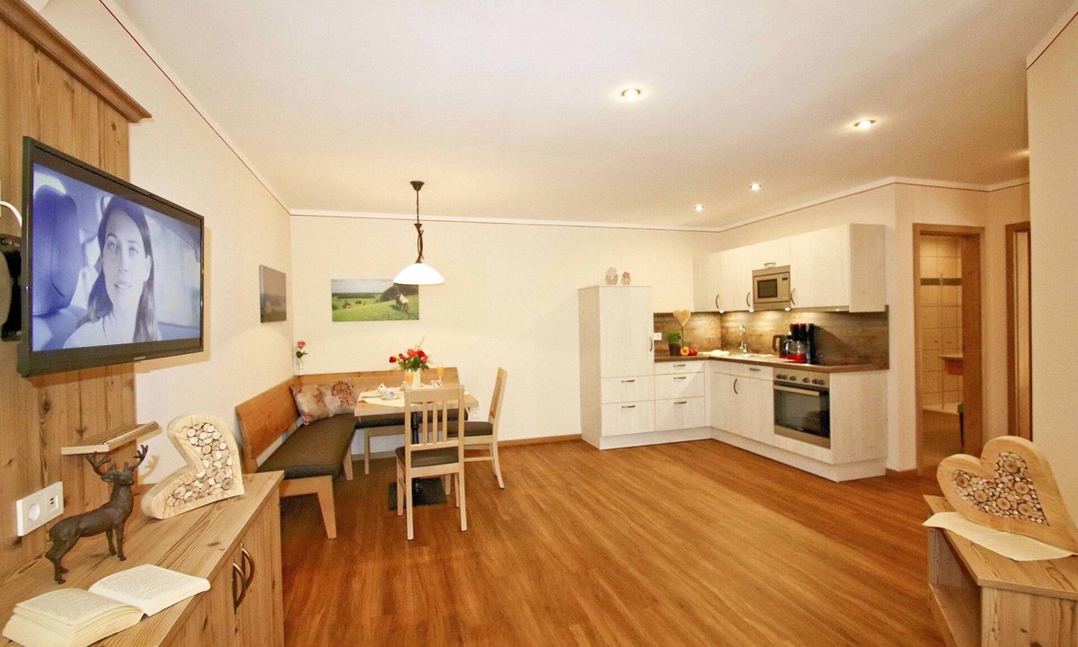 Bernau am Chiemsee Apartment | Vacation apartment Kampenwand for 1-5 persons (80 sqm, ground floor)