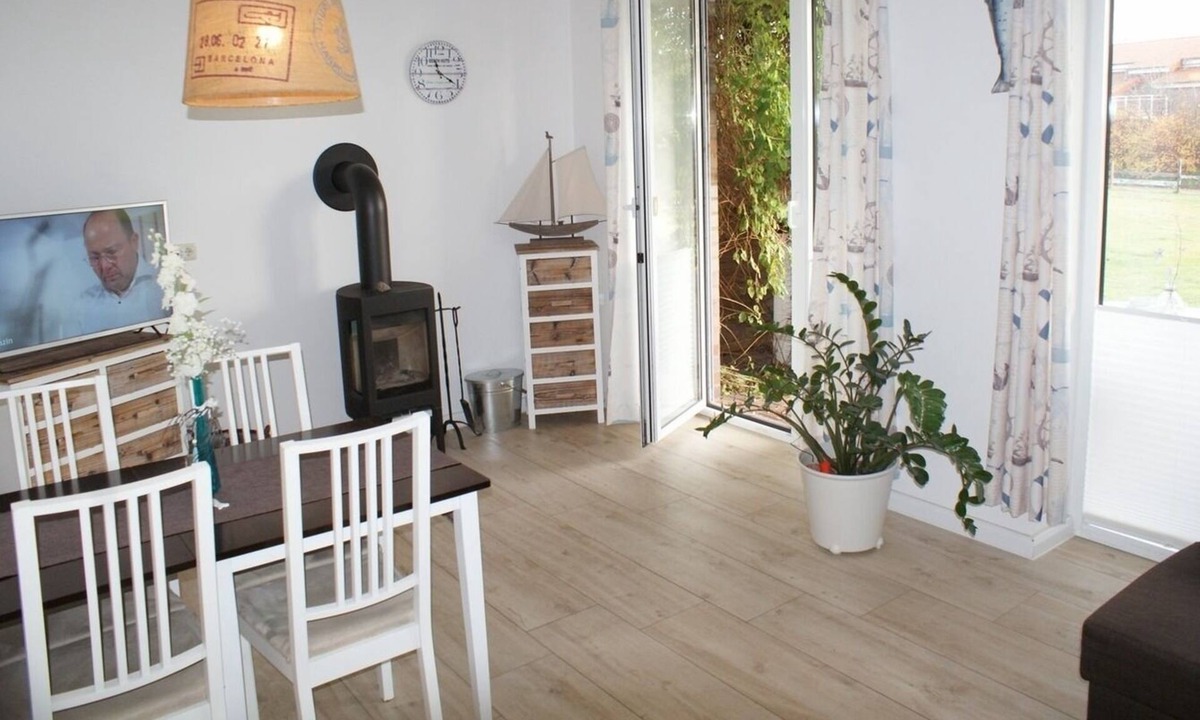 Hohen Wieschendorf Apartment | Vacation apartment/apartment for 4 guests with 56m² in Hohen Wieschendorf (301601)