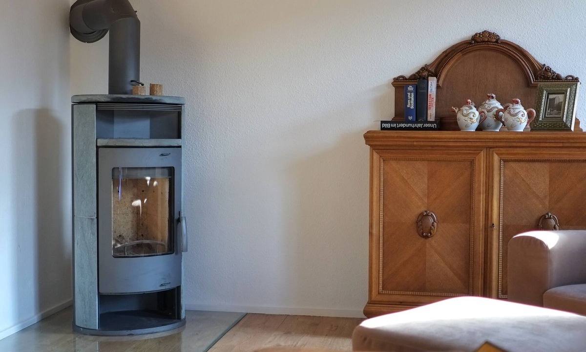 Geilenkirchen Apartment | Vacation apartment at the Erzählkaffee - with fireplace and bathtub
