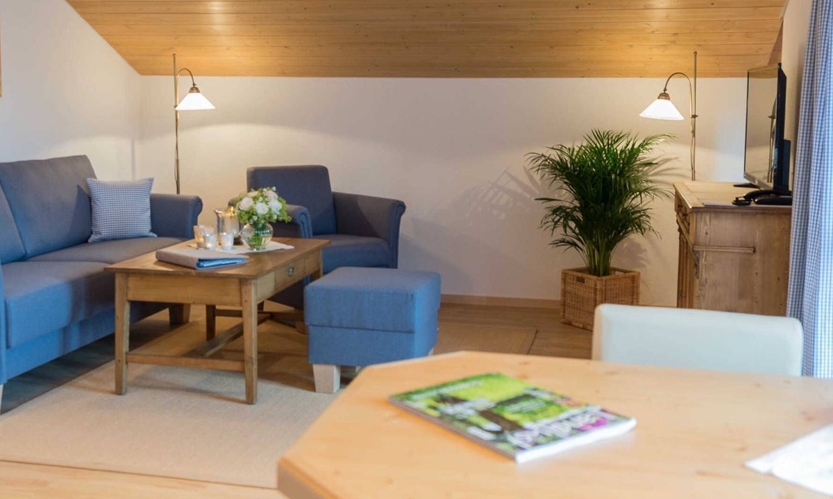 Abwinkl Apartment | Vacation apartment 4 - Seerose am See - your dream vacation directly on Lake Tegernsee