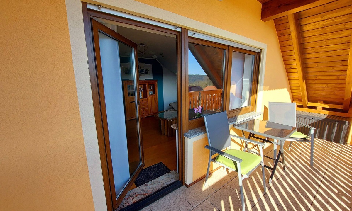 Burgwindheim Apartment | Vacation apartment at Römigswäldchen 🌳Relax & unwind ☀️