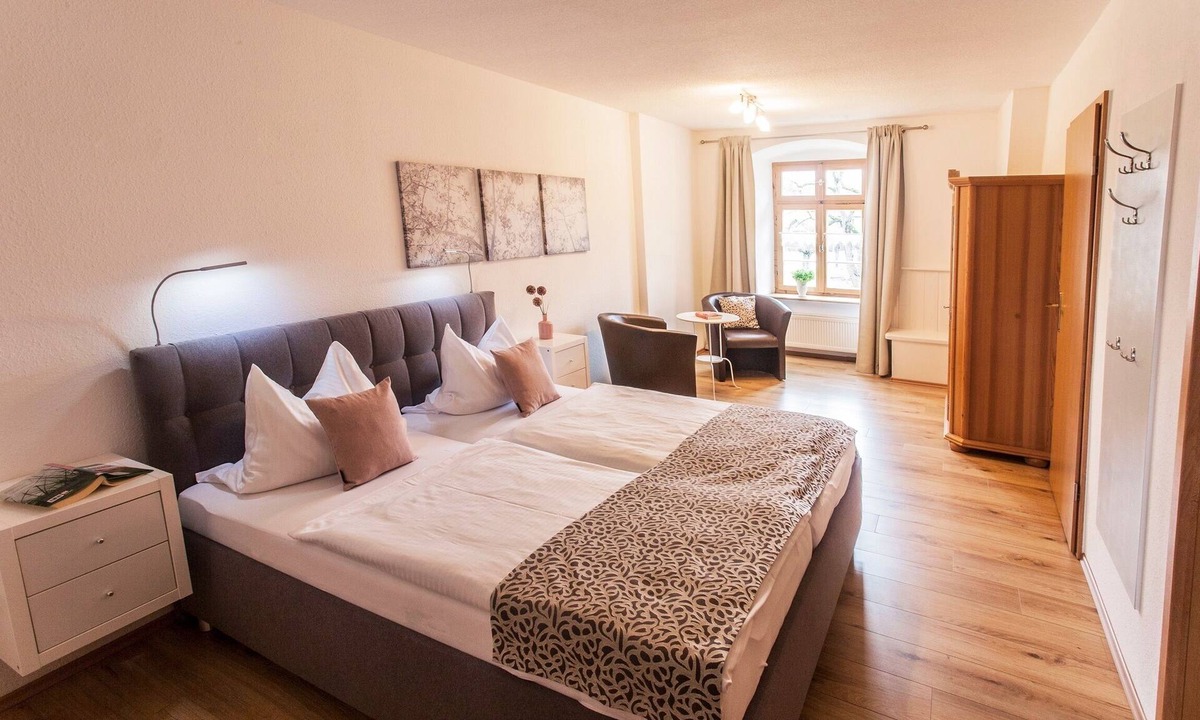 Klosterlangheim Apartment | Vacation apartment (57sqm) incl. WLAN and parking space