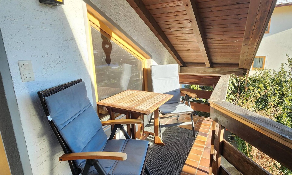Unterwoessen Apartment | Vacation apartment 45 sqm, up to 3 persons, 1 bedroom, balcony, WLAN