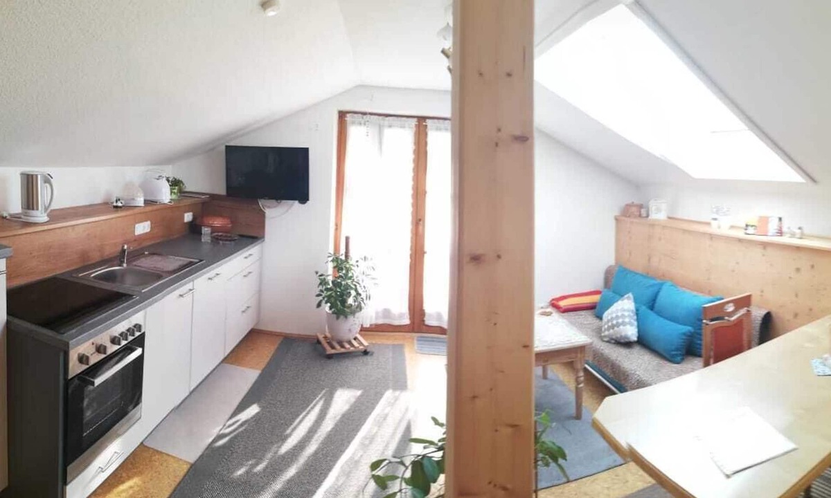 Aufham Apartment | Vacation apartment Hochstaufen, 35sqm, 1 bedroom, attic