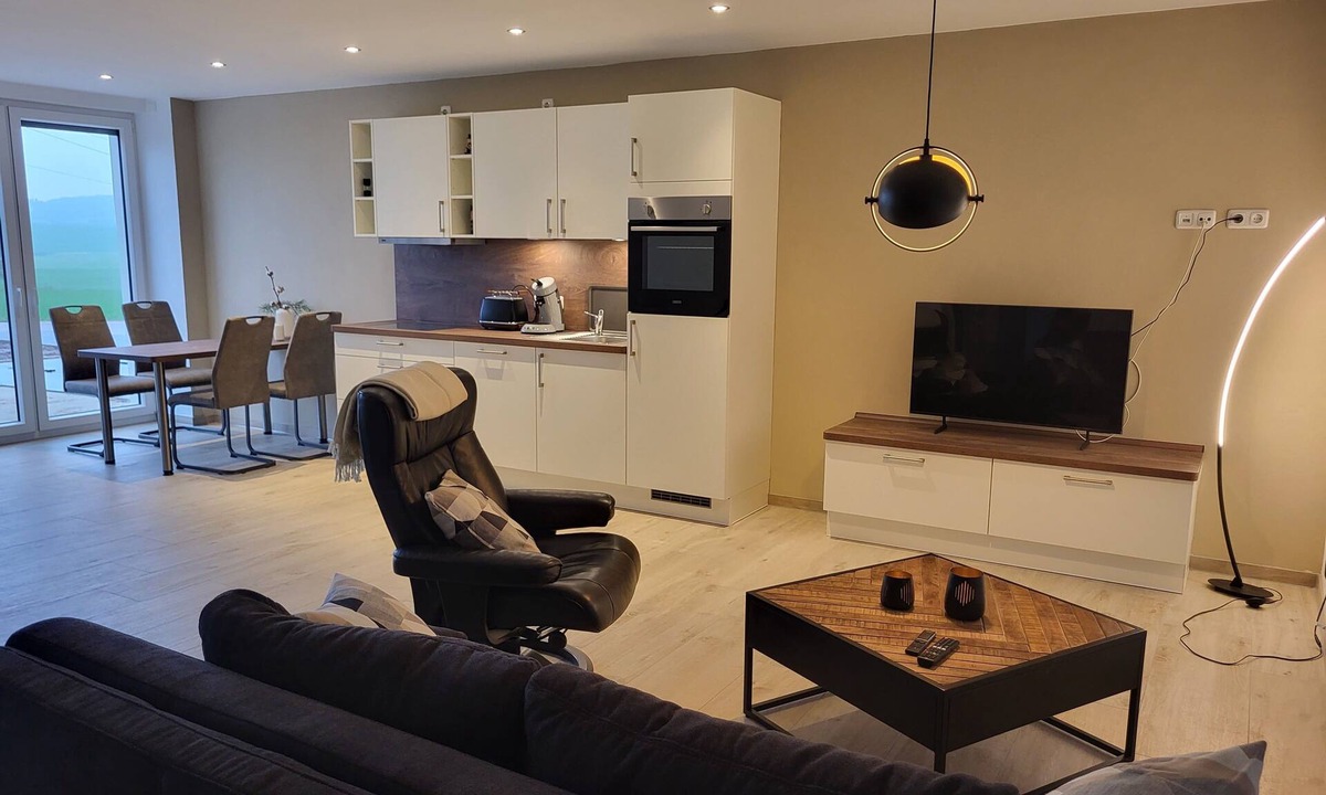 Bissendorf Apartment | Vacation apartment in Ossenbrock - modern and bright with terrace, sauna & alpacas