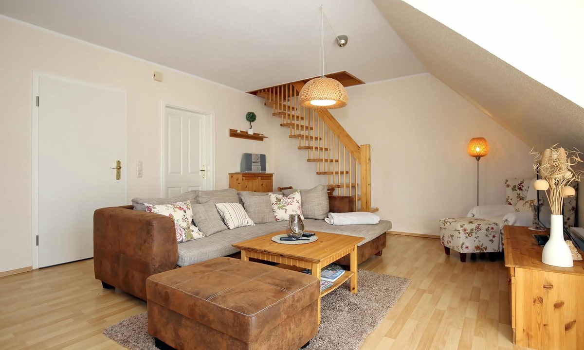 Wittenbeck Apartment | Vacation apartment in Wittenbeck - quiet location, 2 floors, only a few minutes to the east coast
