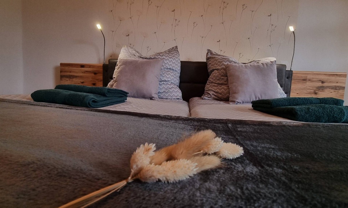 Arnsberg Apartment | Vacation apartment II with panoramic view in the old town of Arnsberg