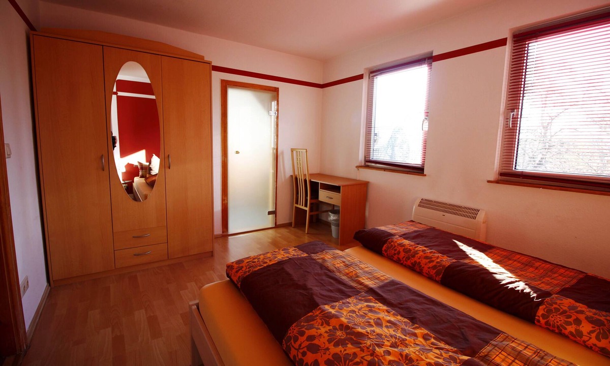 Großzschachwitz Apartment | Vacation apartment with 2 separate bedrooms