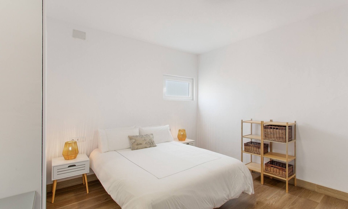 Los Portales Apartment | Vacation 'Bastion Del Drago - 4' with Mountain View, Shared Terrace and Wi-Fi